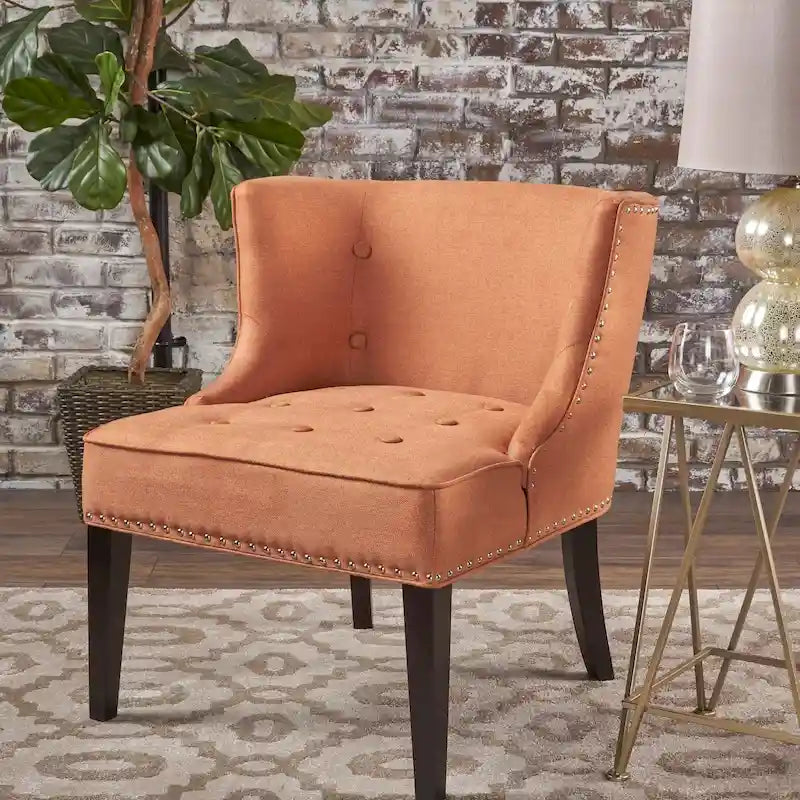 Fauteuil d'appoint rembourré avec clous décoratifs