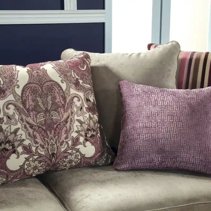 Canapé contemporain en velours avec accoudoirs inclinés