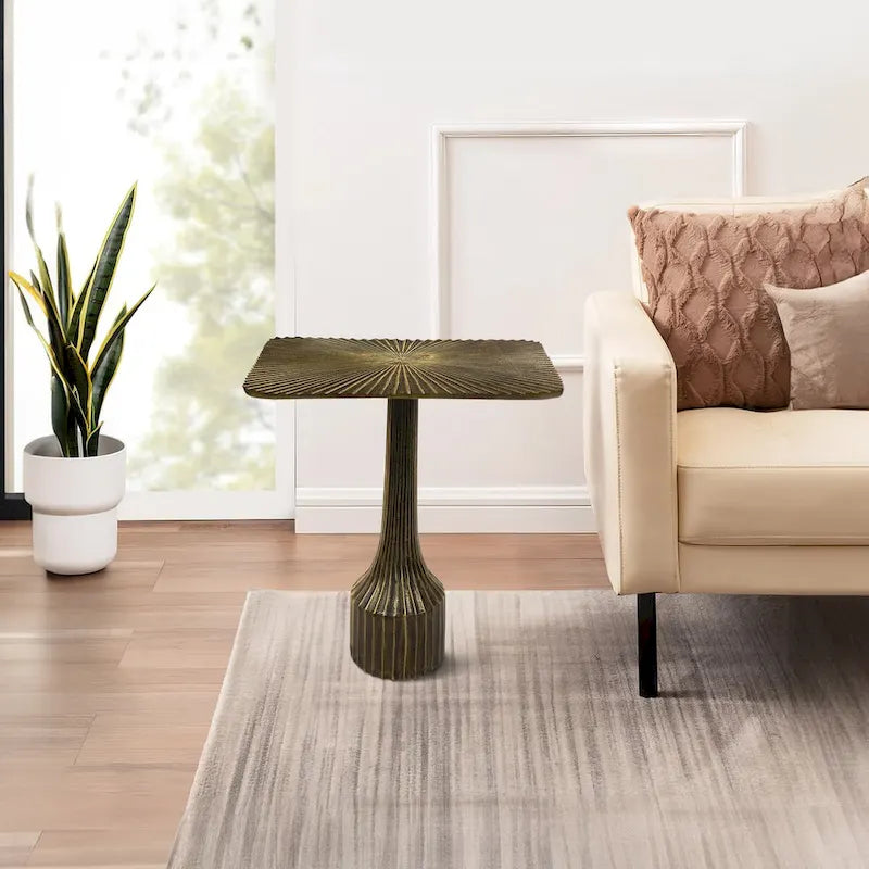 Table d'appoint — Piétement cannelé, Plateau carré, Finition laiton